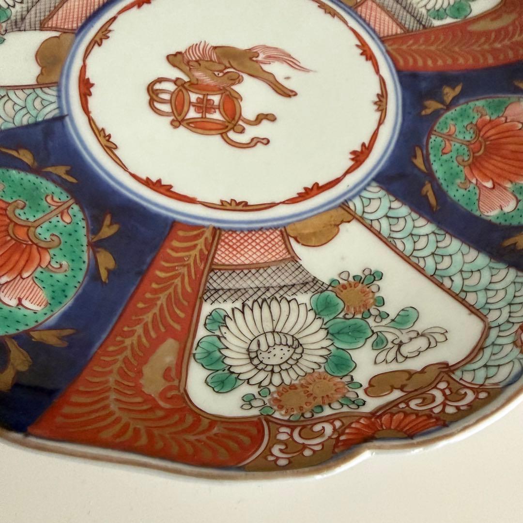 【E】伊万里様式 色絵 金彩 七寸皿 宝尽くし 輪花 1枚Imari Plate