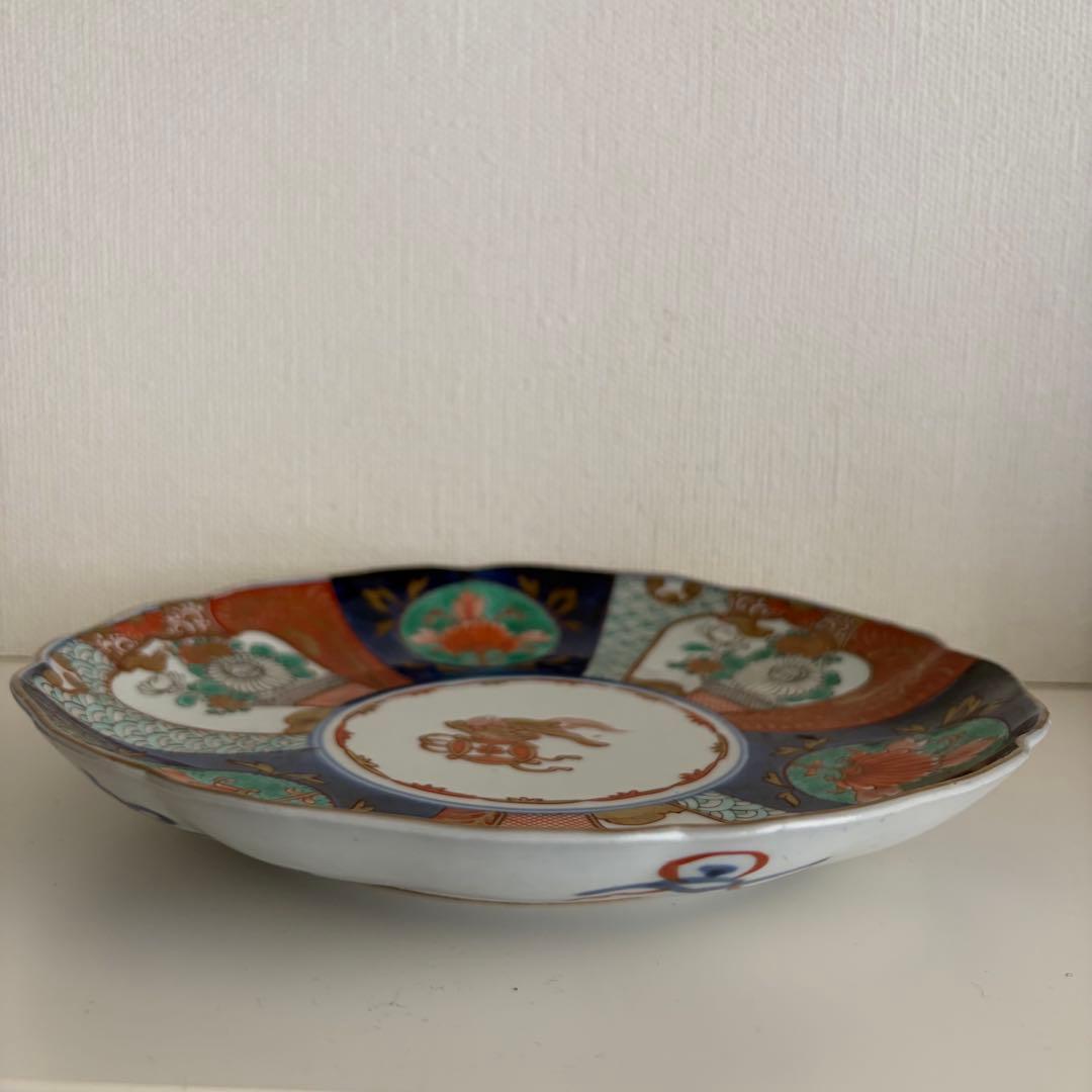 【E】伊万里様式 色絵 金彩 七寸皿 宝尽くし 輪花 1枚Imari Plate