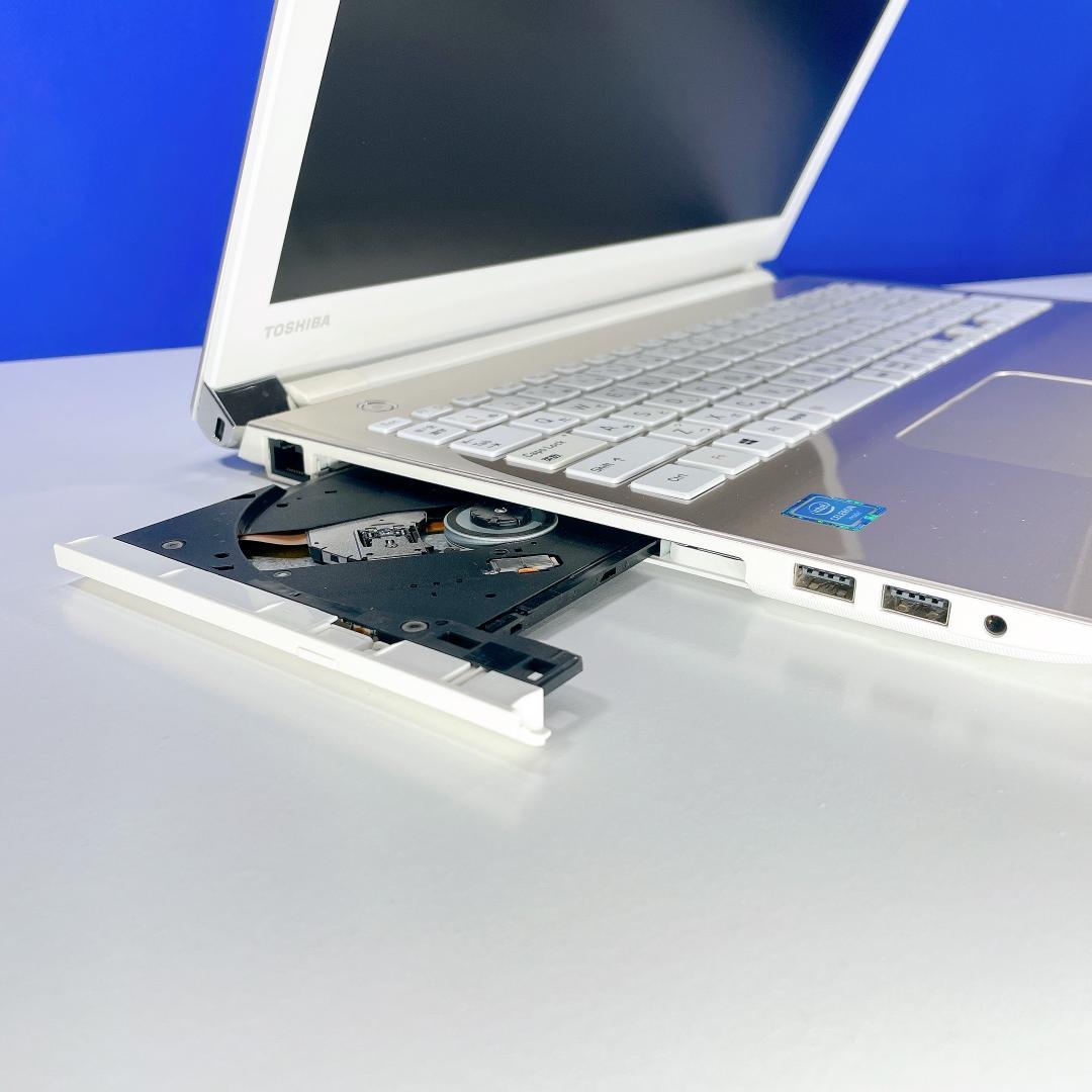 美品❤️Windows11 快適SSD✨ゴールド✨ノートパソコンカメラ付 薄型