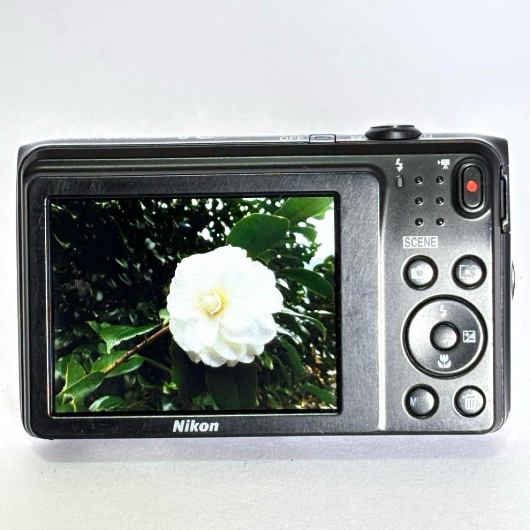 Nikon coolpix A300 ニコン　デジカメ　SDカード付【2GB】