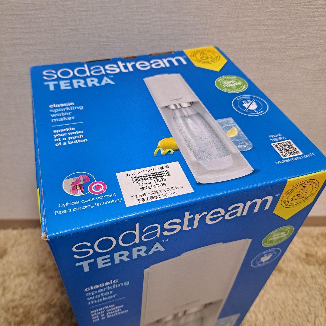 k*a様 未使用品　ソーダストリーム　sodastream TERRA 炭酸水メ