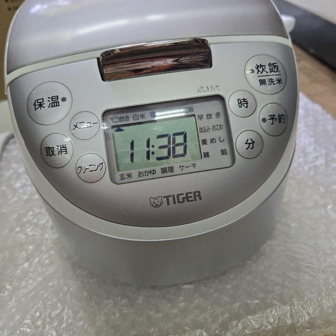 動作品　25年製　象印　マイコン炊飯ジャー　 NL-BE05-WZ ホワイト