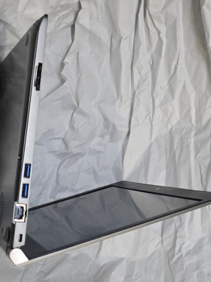 2台 dell 12インチ i5 7世代，東芝 13インチ i5 6世代 作動品