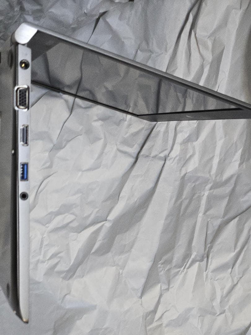2台 dell 12インチ i5 7世代，東芝 13インチ i5 6世代 作動品