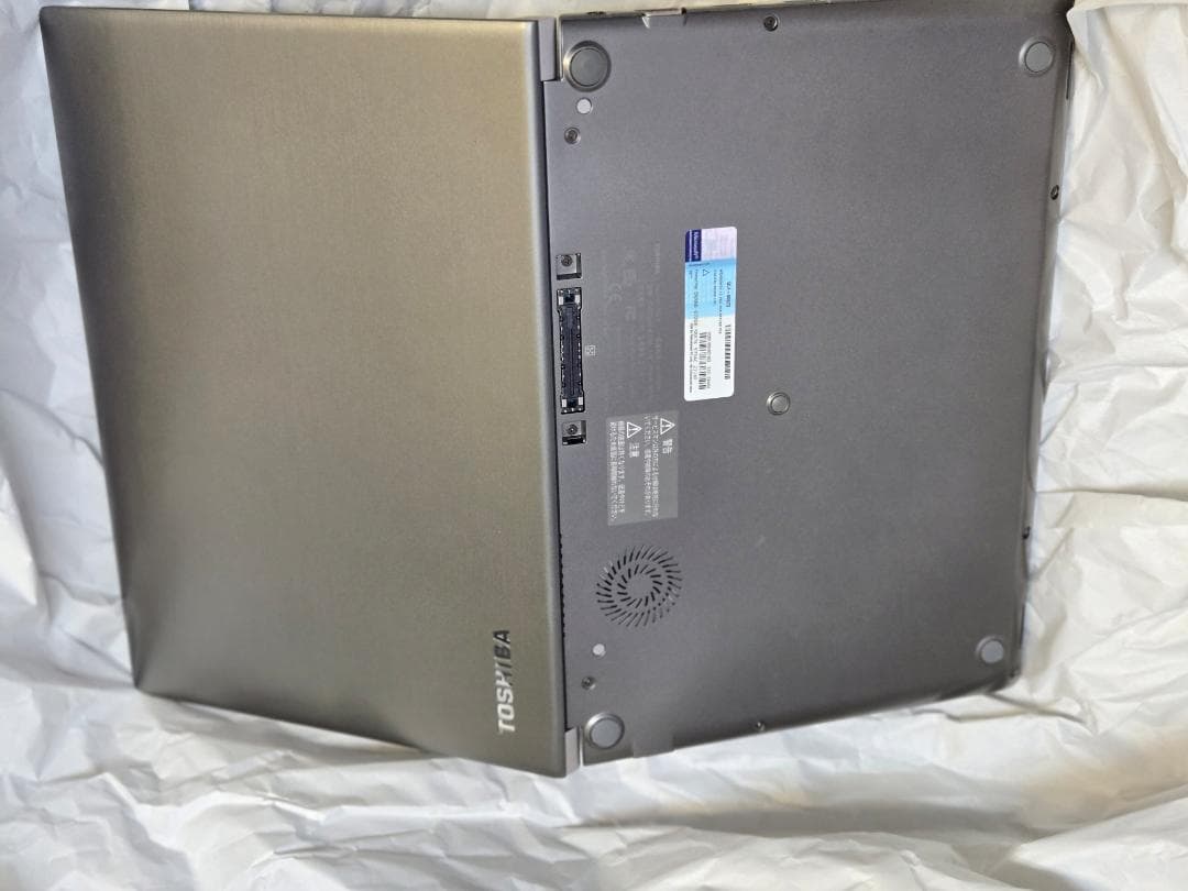 2台 dell 12インチ i5 7世代，東芝 13インチ i5 6世代 作動品