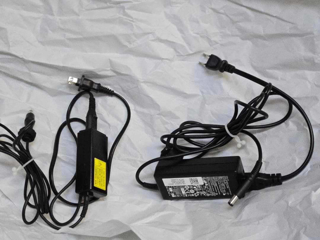 2台 dell 12インチ i5 7世代，東芝 13インチ i5 6世代 作動品