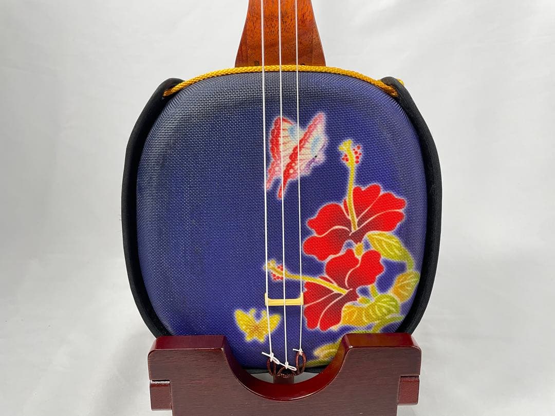 真壁型・花梨/かりん棹(ネック) 人工皮三線