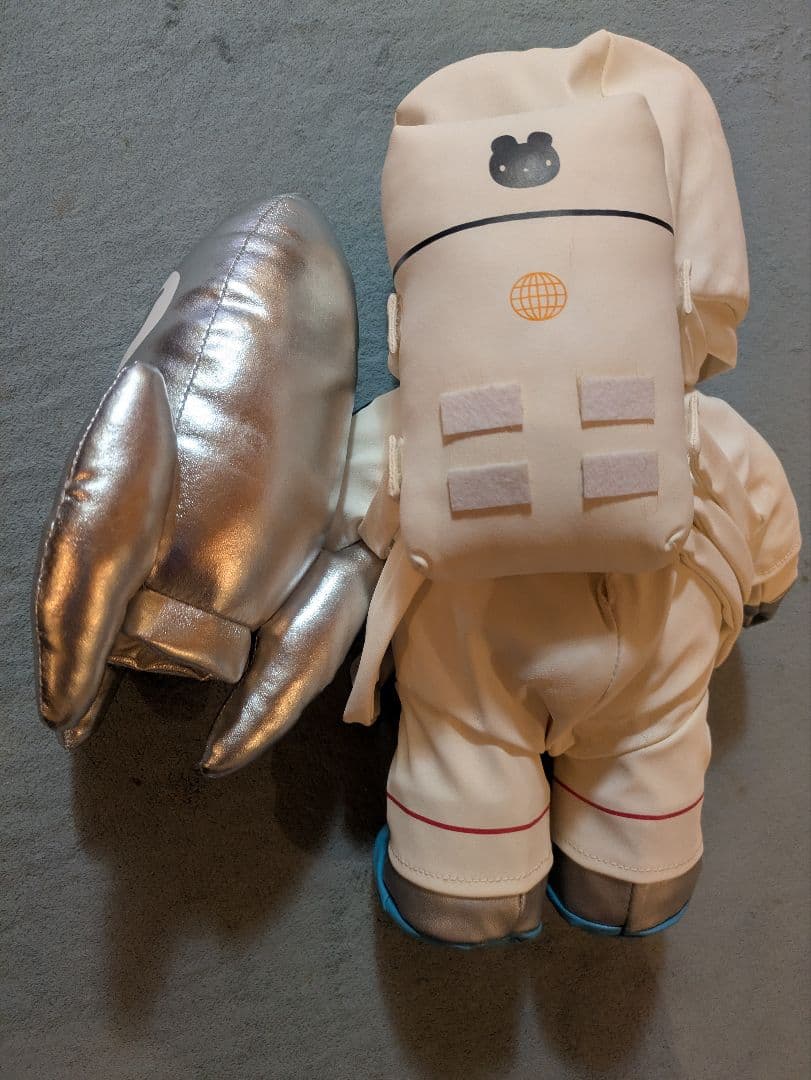 おかいものクマ宇宙飛行士ぬいぐるみ ロケット付きバック付き他