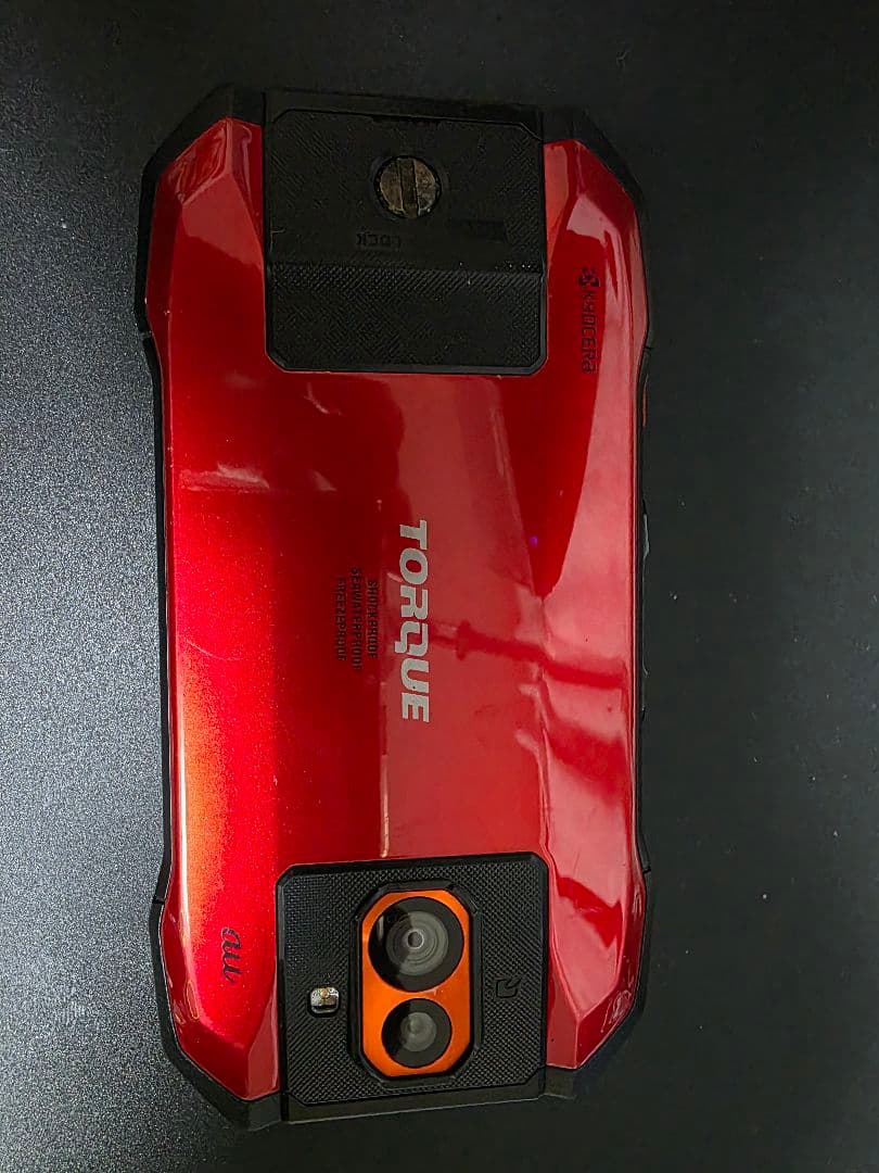 M*様 TORQUEG04 スマートフォン本体(赤) 予備バッテリー１個付