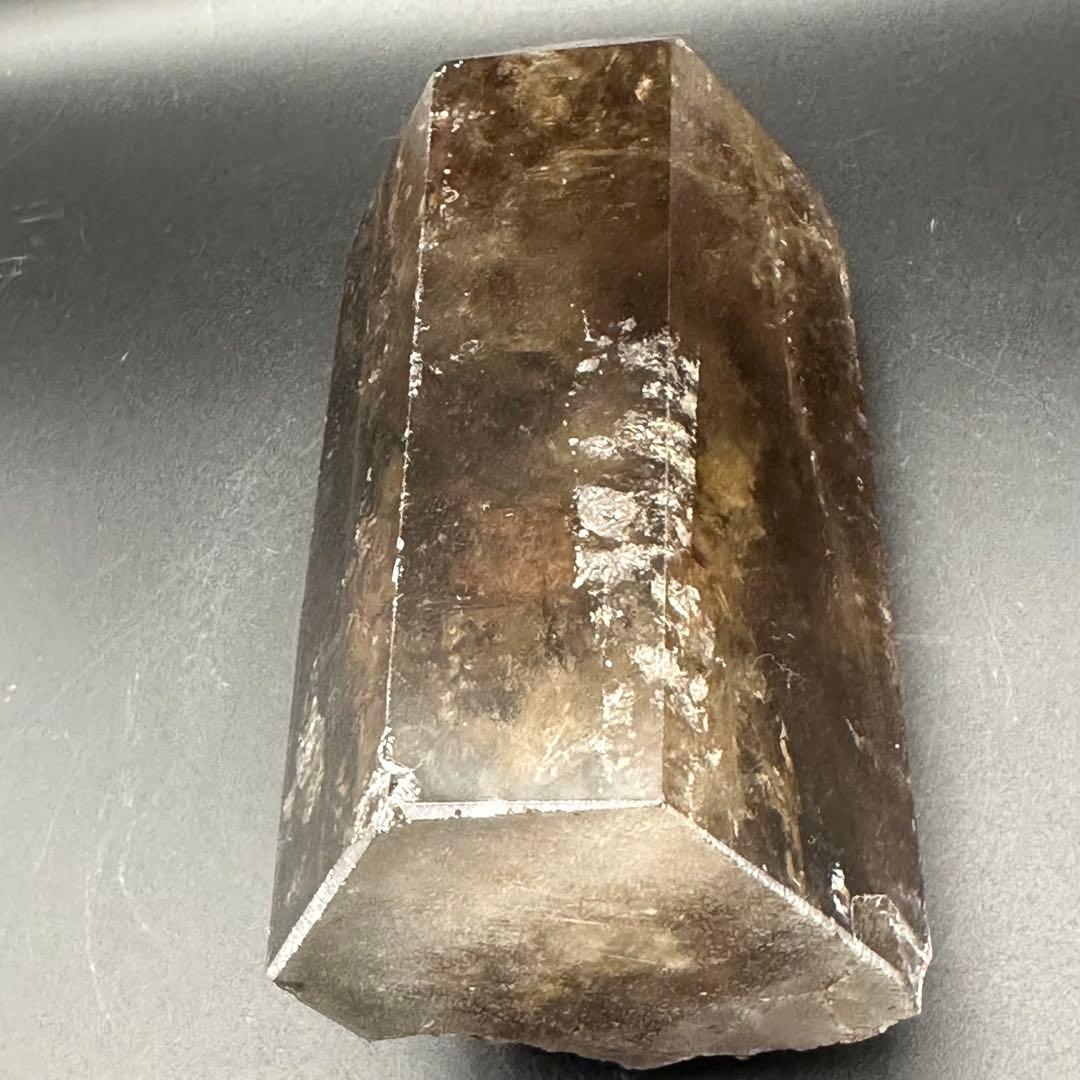 虹入りスモーキーモリオン ポイント 837g