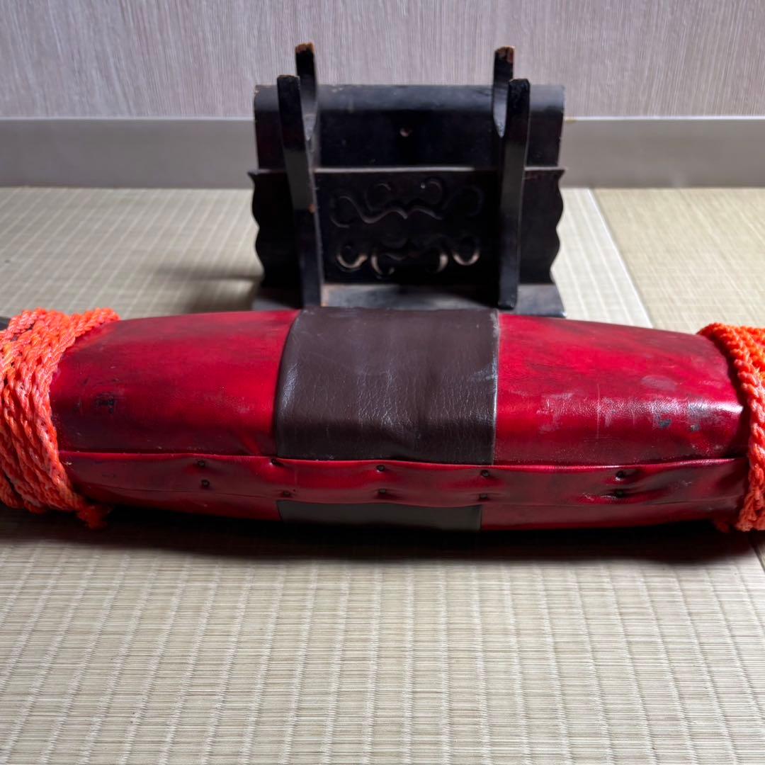 Ky89　水牛の角　大小2個　龍の彫刻　置物　インテリア　赤眼球　ビンテージ