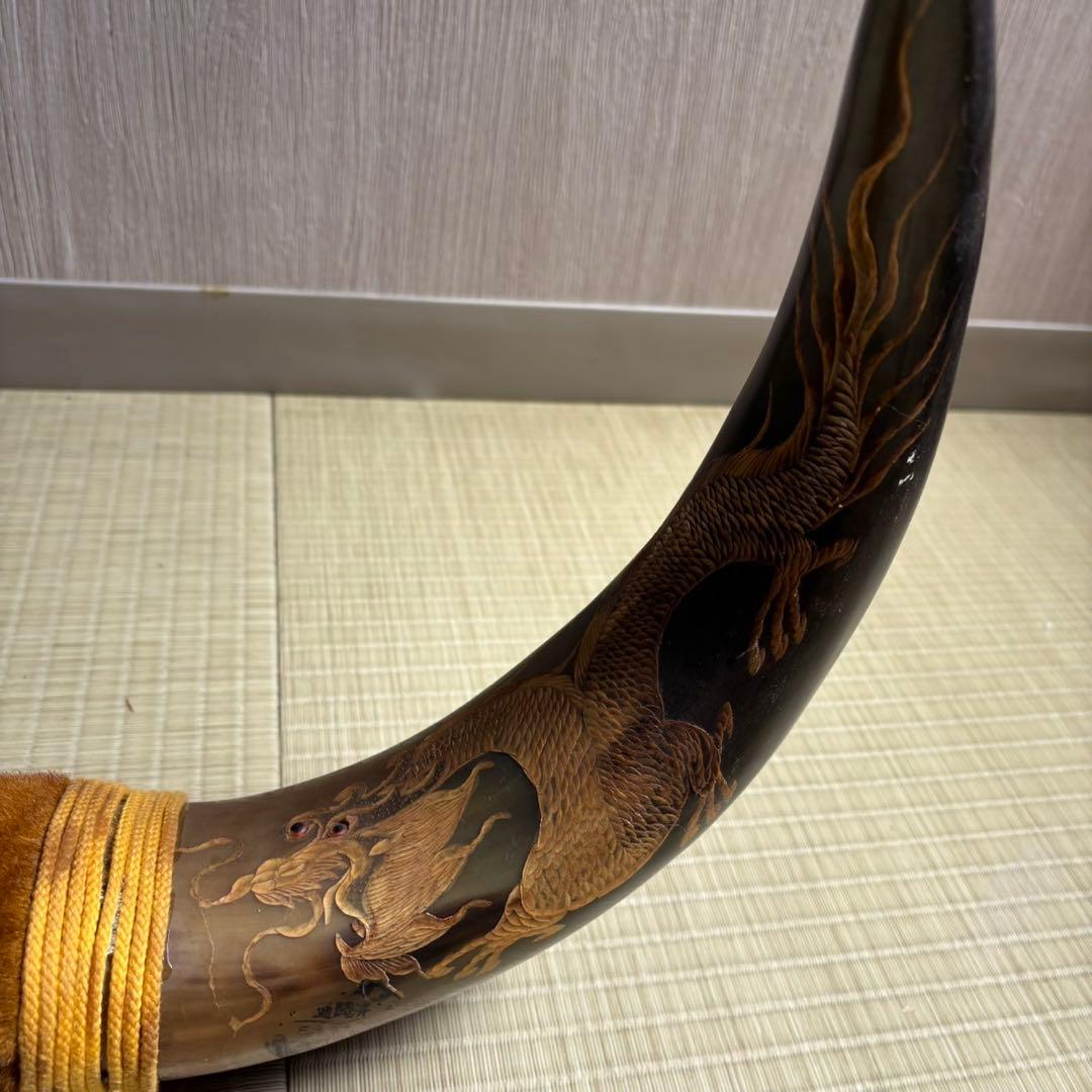 Ky89　水牛の角　大小2個　龍の彫刻　置物　インテリア　赤眼球　ビンテージ