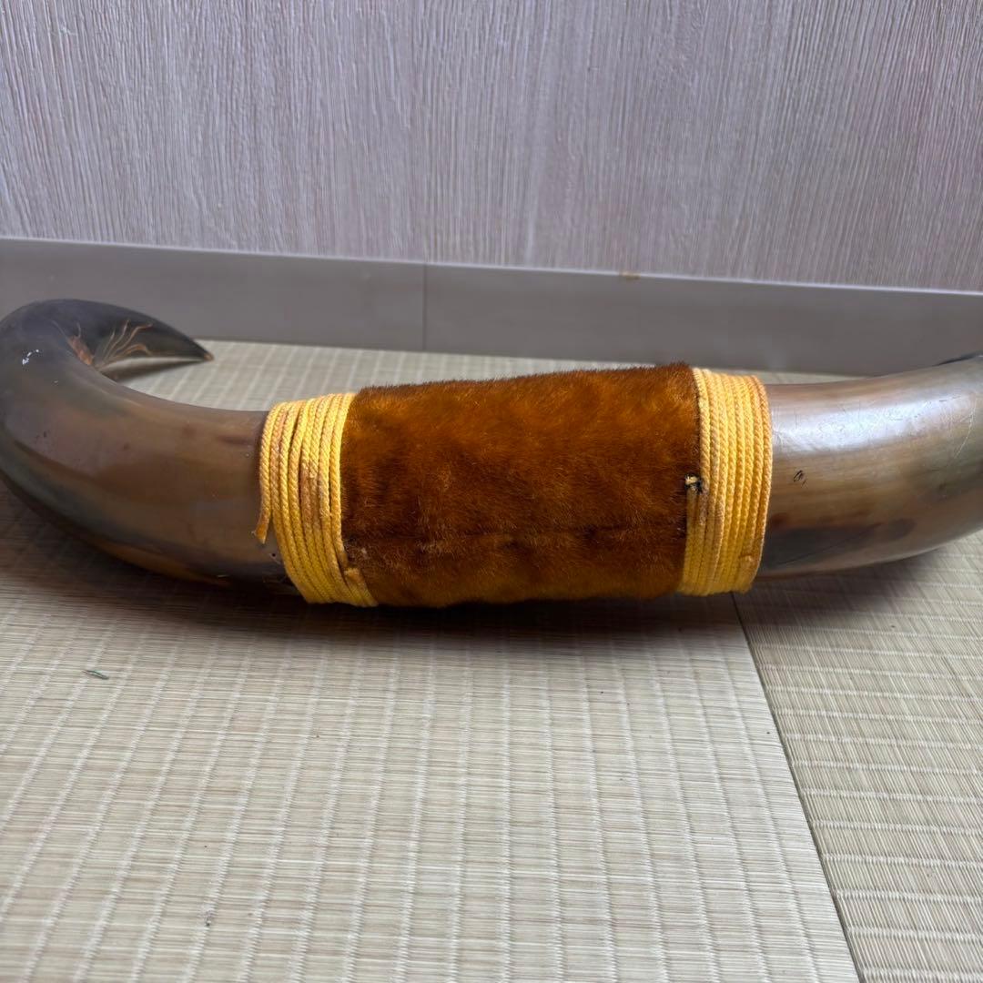 Ky89　水牛の角　大小2個　龍の彫刻　置物　インテリア　赤眼球　ビンテージ