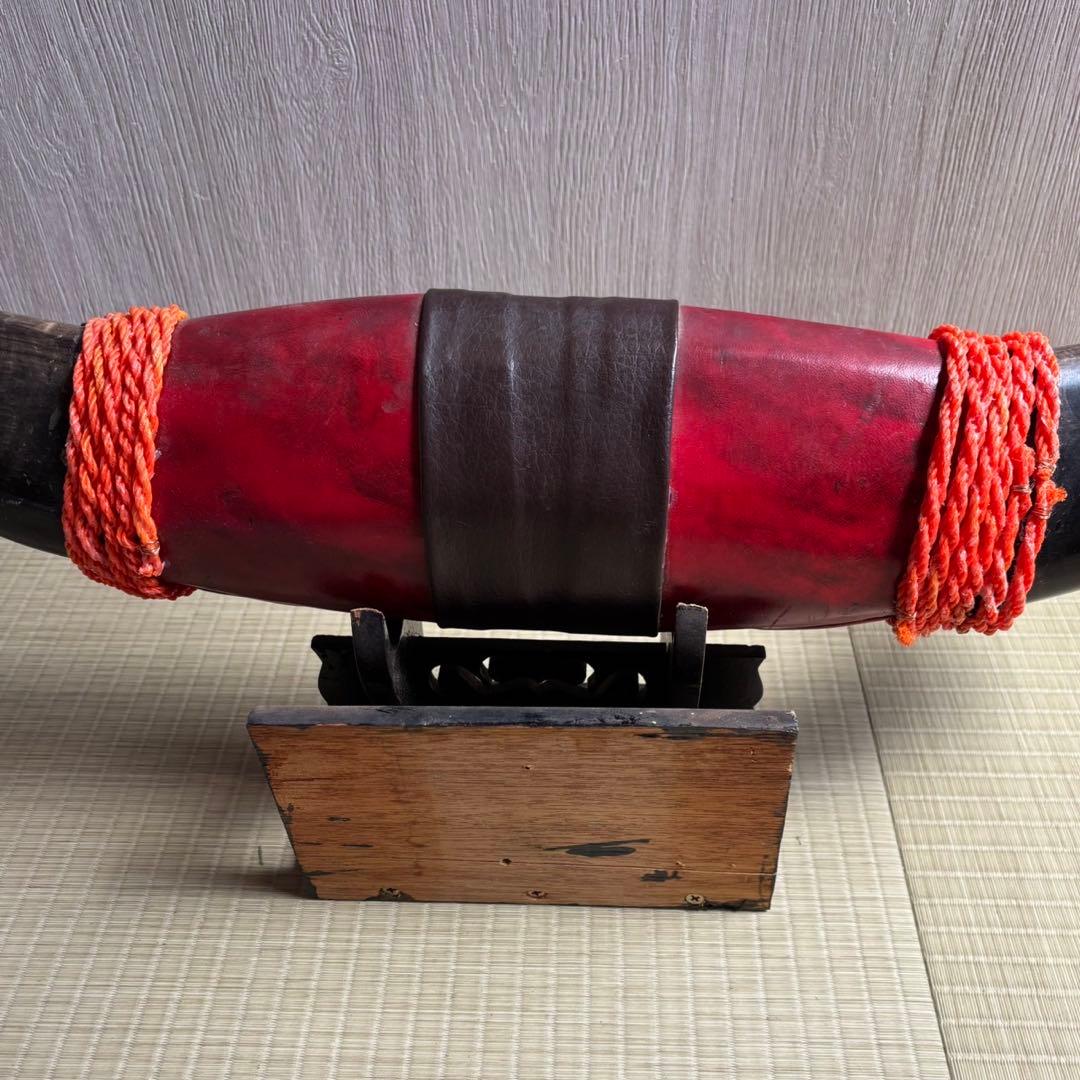 Ky89　水牛の角　大小2個　龍の彫刻　置物　インテリア　赤眼球　ビンテージ