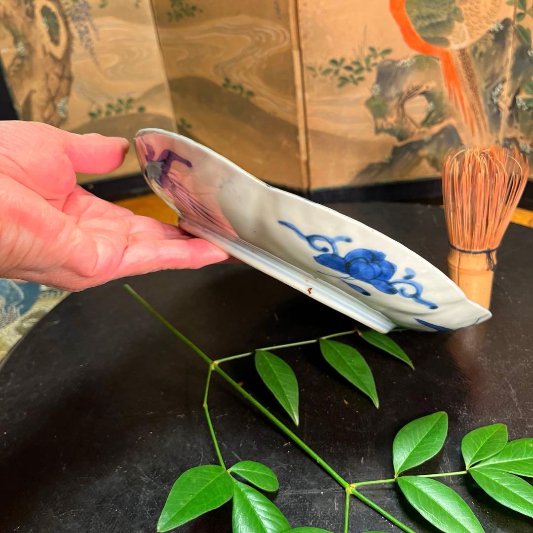 A 1037 古伊万里　錦手　桐の葉陽刻　見込み鶴に雲　7寸皿　五枚￼