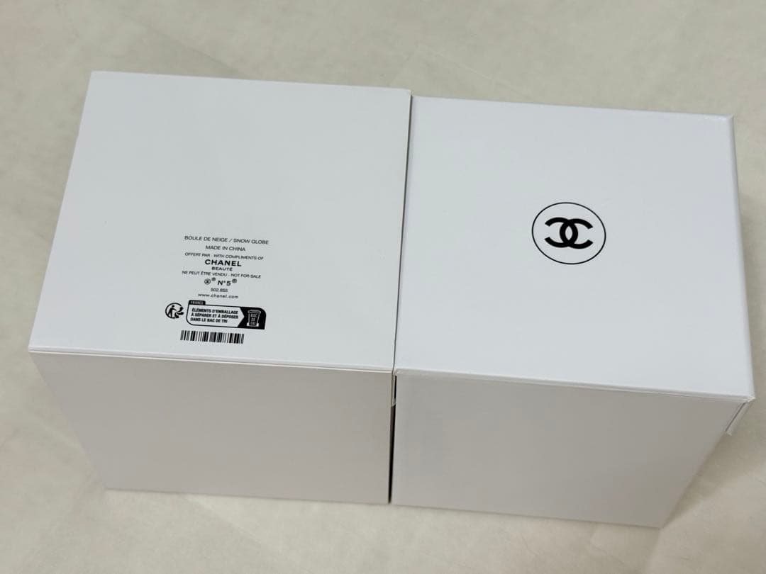 CHANEL スノードーム 2025年　ホリデー限定 新品 箱付き
