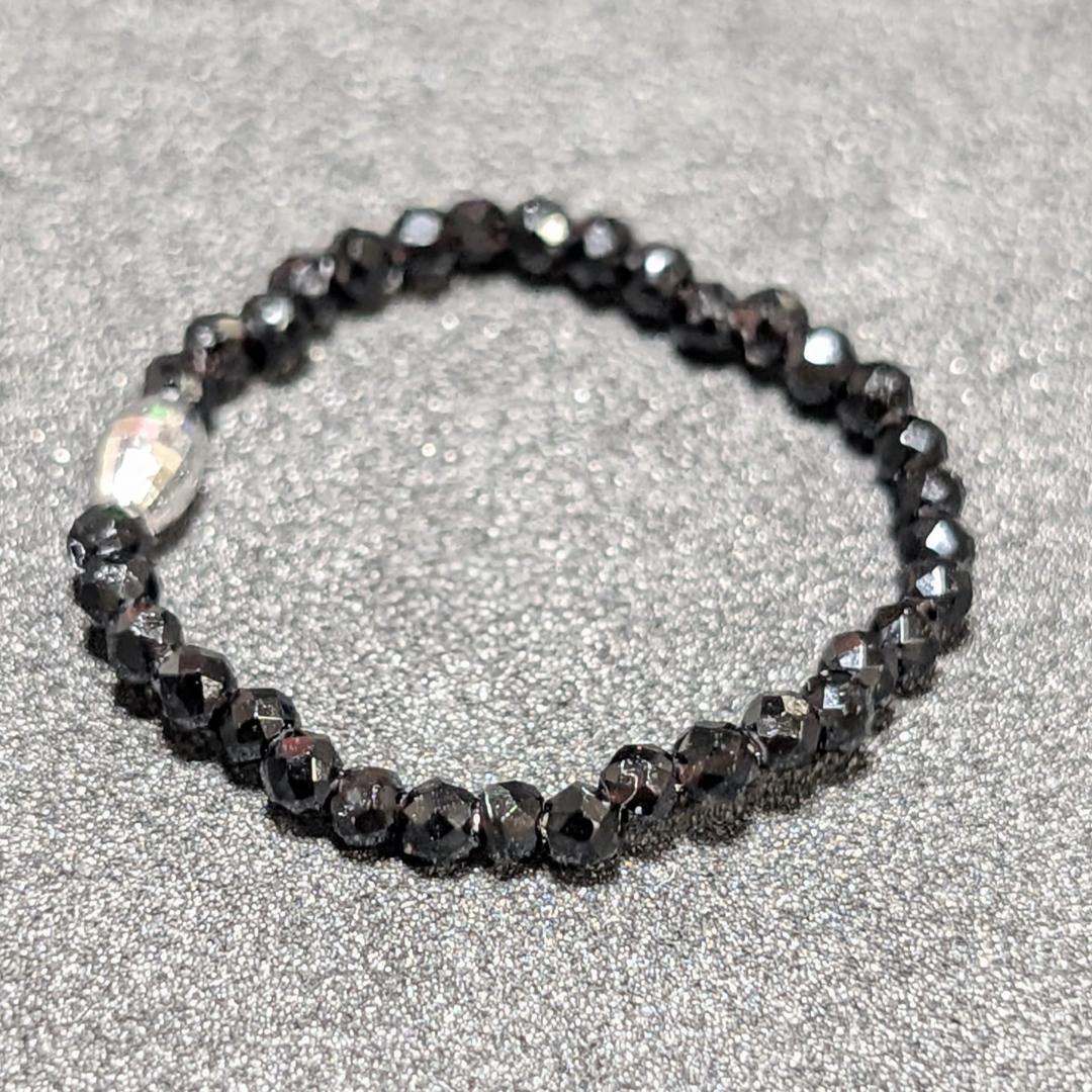 想いを込めた大人の贈り物 K18WG ホワイトゴールド ブラックスピネル リング