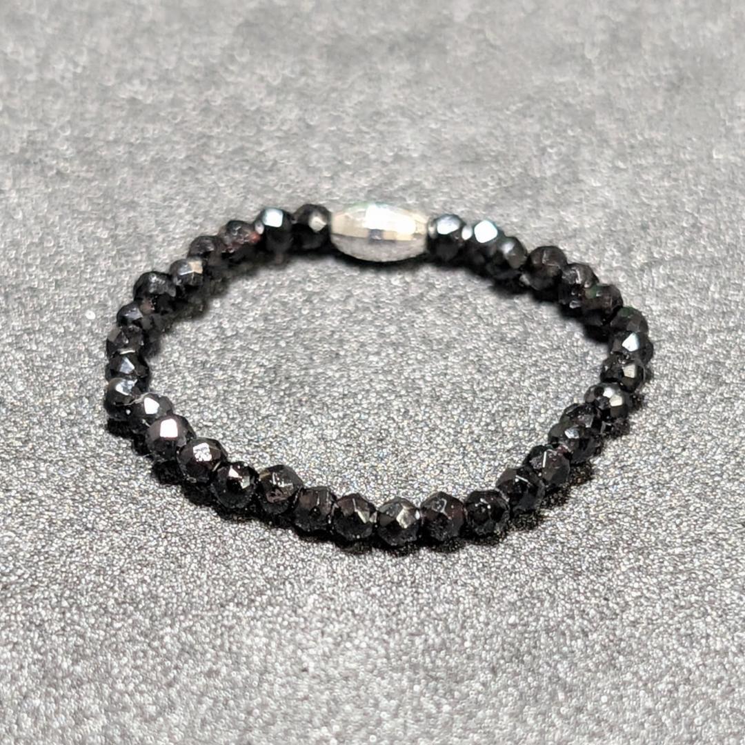想いを込めた大人の贈り物 K18WG ホワイトゴールド ブラックスピネル リング