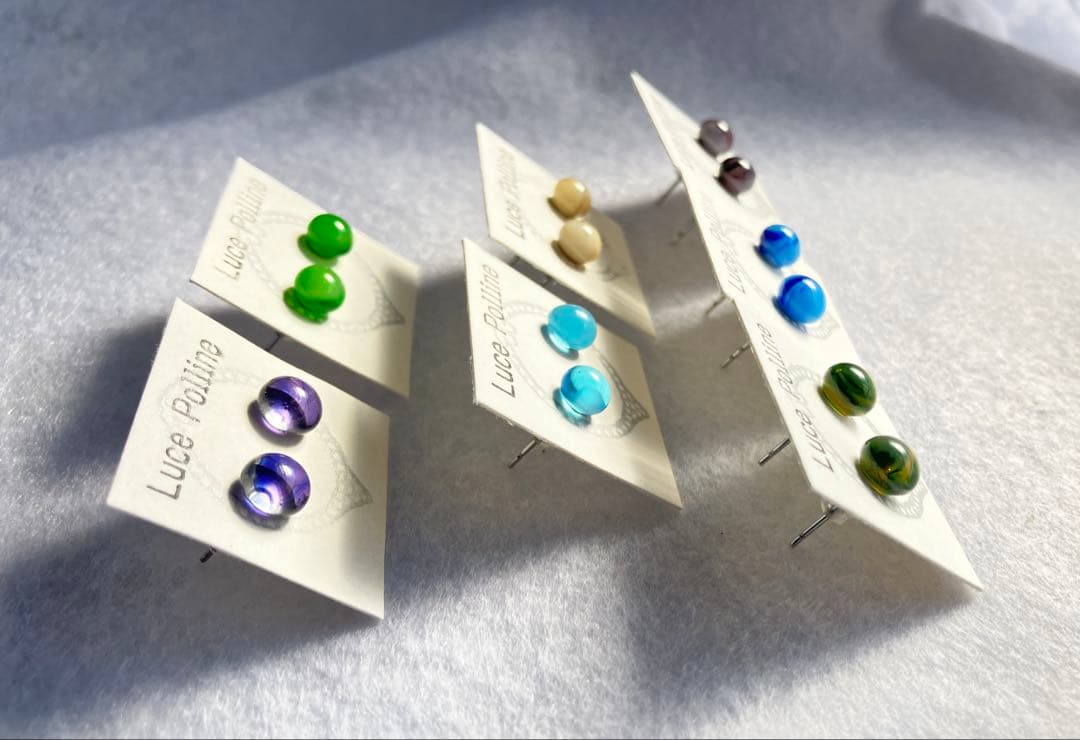 スタッドピアス