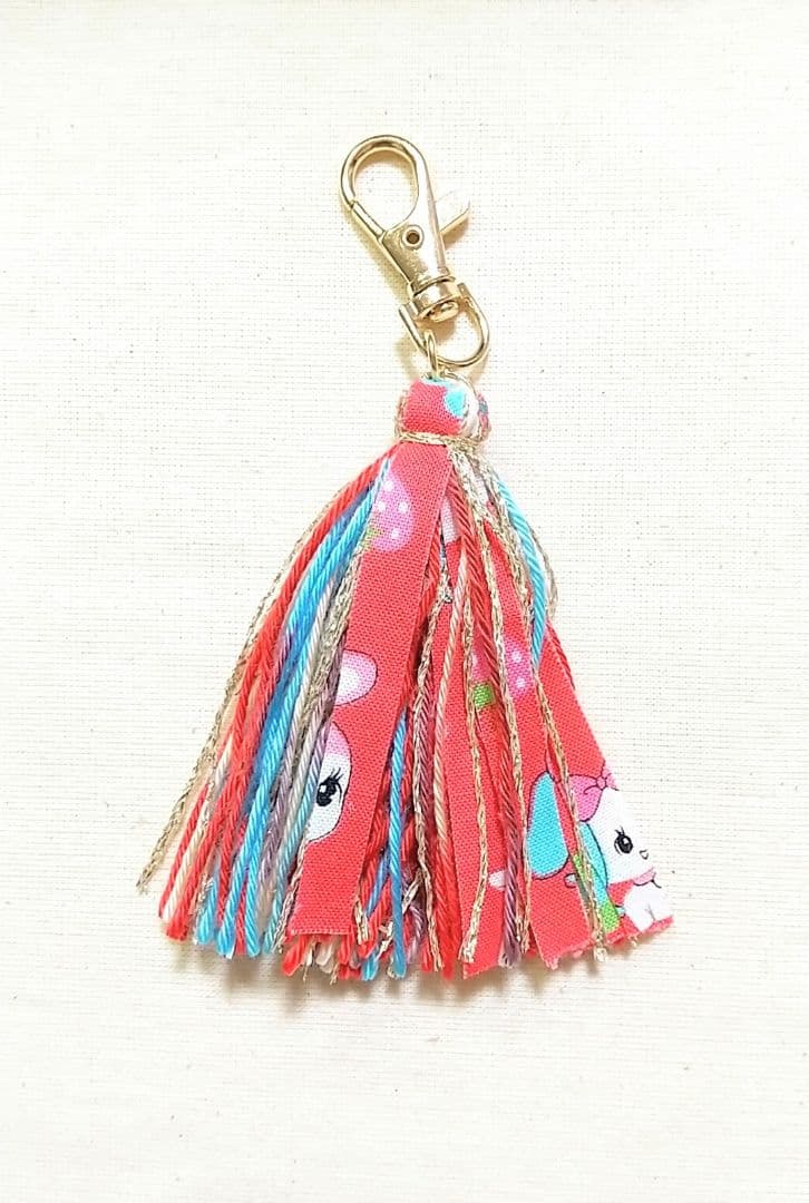SOLD◆レトロ柄★ ハンドメイド タッセル バックチャーム キーホルダー