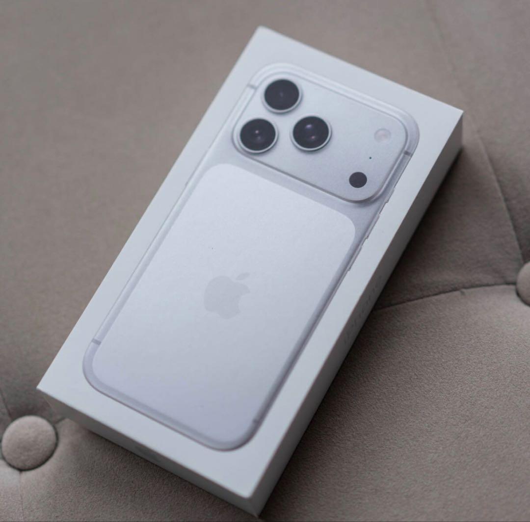 新品★SIMフリー iPhone 17 Pro 1TB シルバー