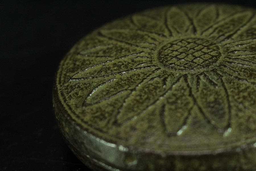 菊紋 香合 釜師 盛久 共箱(K-YC377)