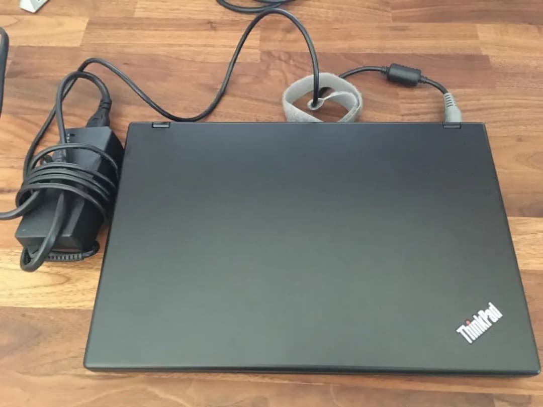 【Lenovo】ノートPC　ThinkPad X100e　小型ノートパソコン