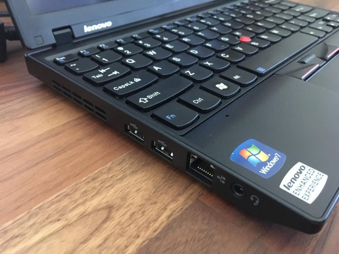 【Lenovo】ノートPC　ThinkPad X100e　小型ノートパソコン