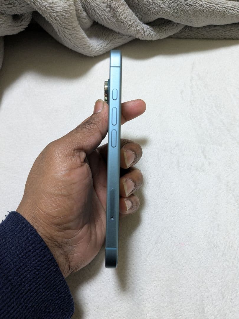 Apple iPhone １６本体 ティール