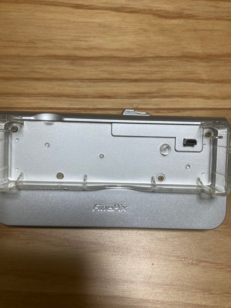 W) FUJIFILM FinePix F710 コンデジ