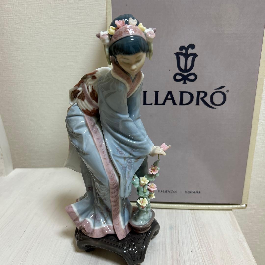 リヤドロLLADRO 「MAYUMI」新品！　　　　　　正規の元箱付き！
