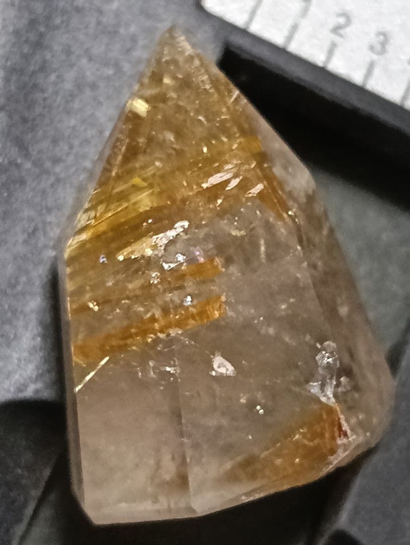 タイチンルチルクォーツポイント