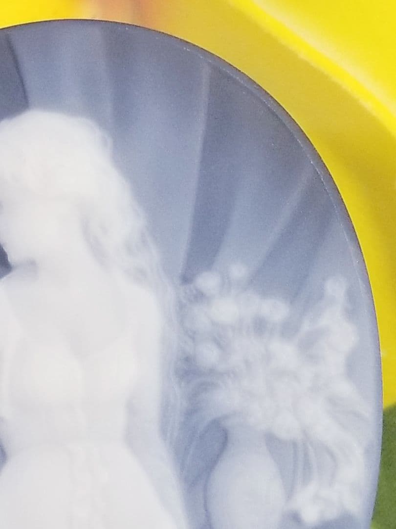 KM-166 【ハンズ・ペーター・ミュラー】作　青瑪瑙カメオルース