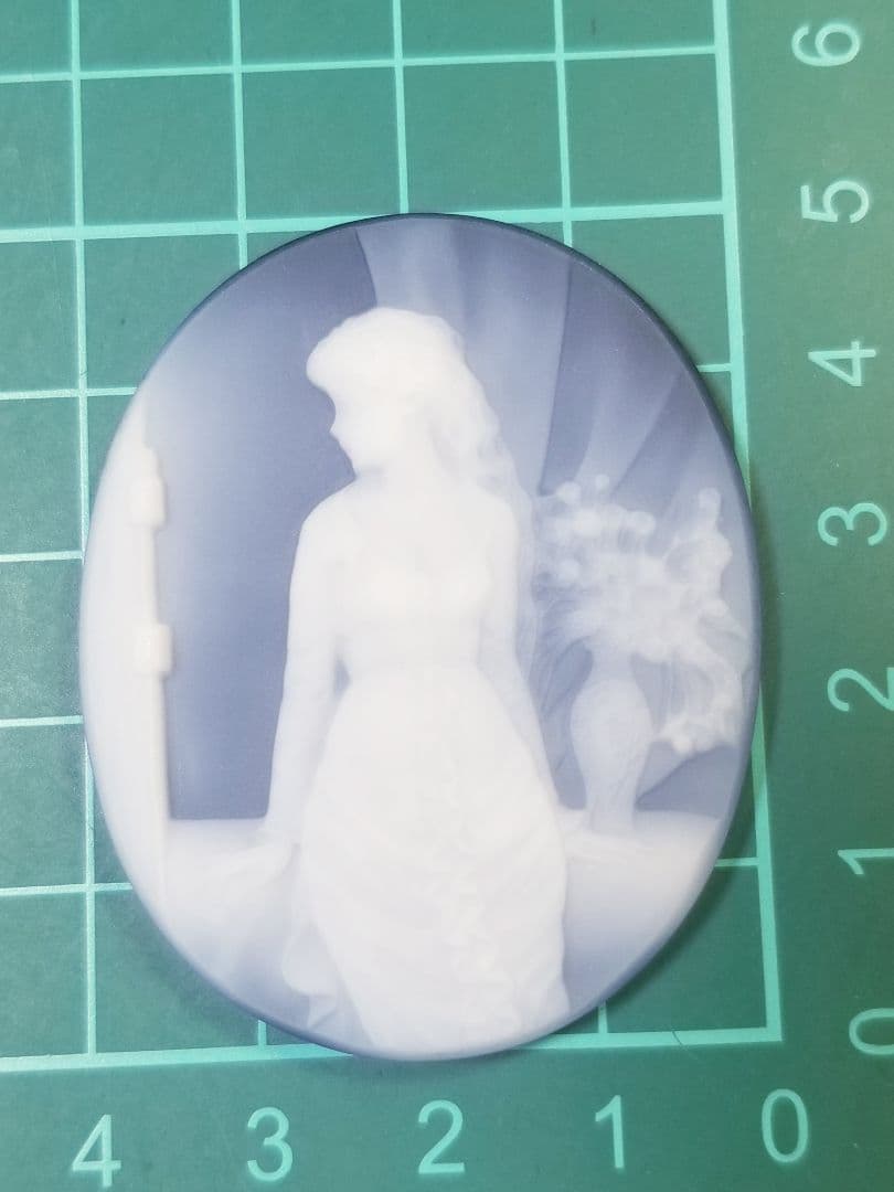 KM-166 【ハンズ・ペーター・ミュラー】作　青瑪瑙カメオルース