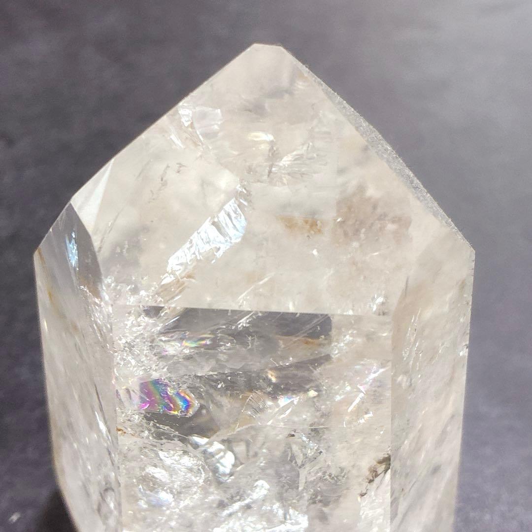 虹入り天然水晶 ロッククリスタル 六角形 595g パワーストーン レインボー
