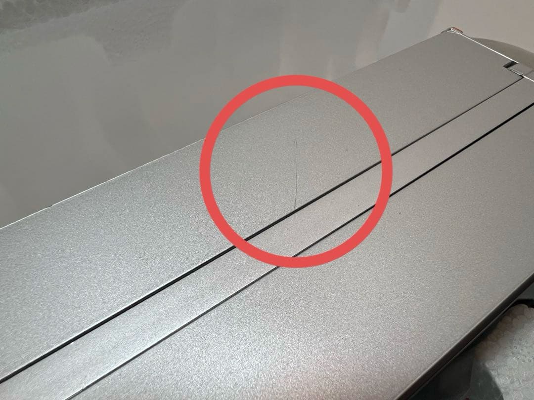 UDトラックス クオン 模型 大型トラック 精密モデル 箱あり スレ有　1/43