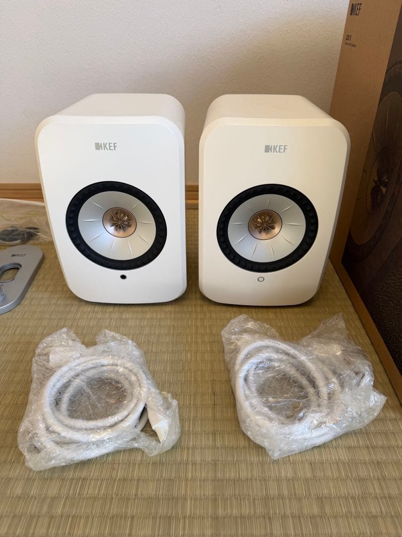 KEF LSX II ホワイト スピーカーセット 壁掛け付き