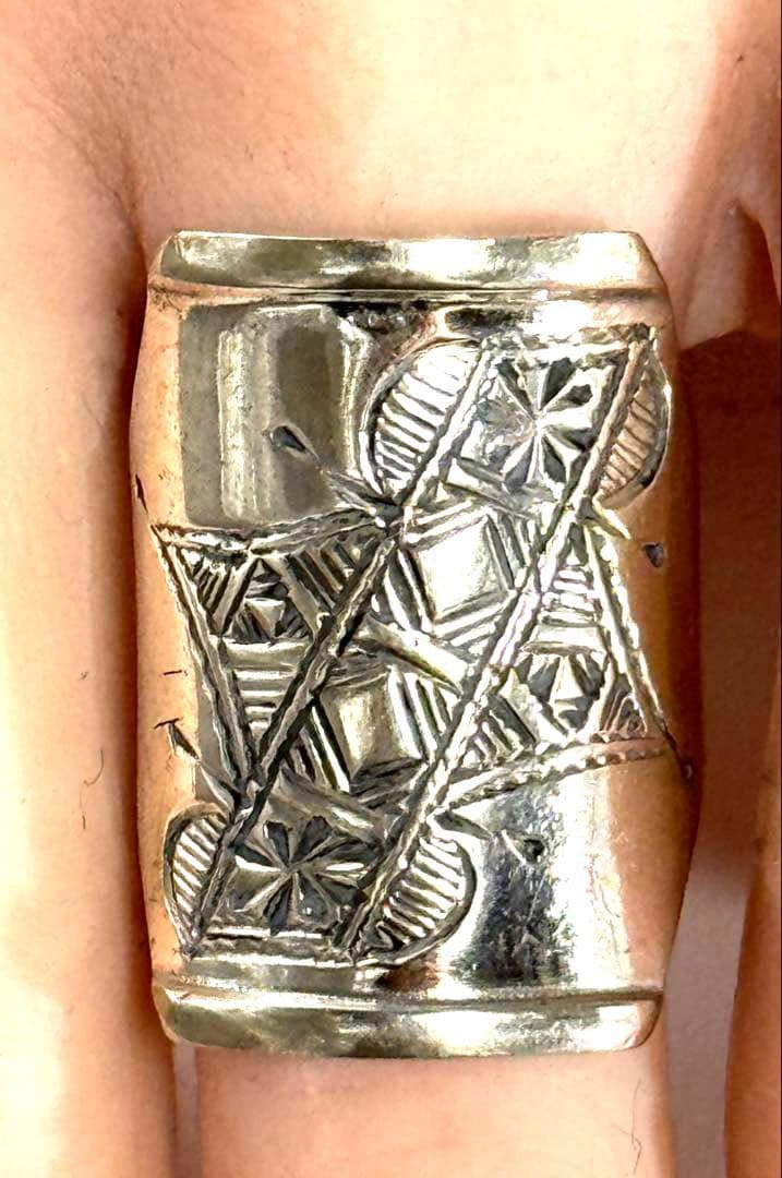 トゥアレグ族　ハンドメイド　さシルバーリング