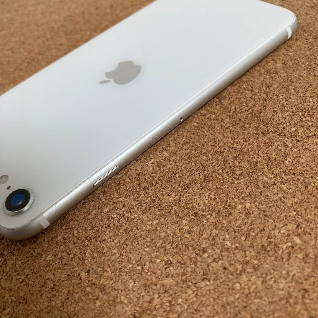 963【早い者勝ち】iPhoneSE2 第2世代 64GB SIMフリー☆