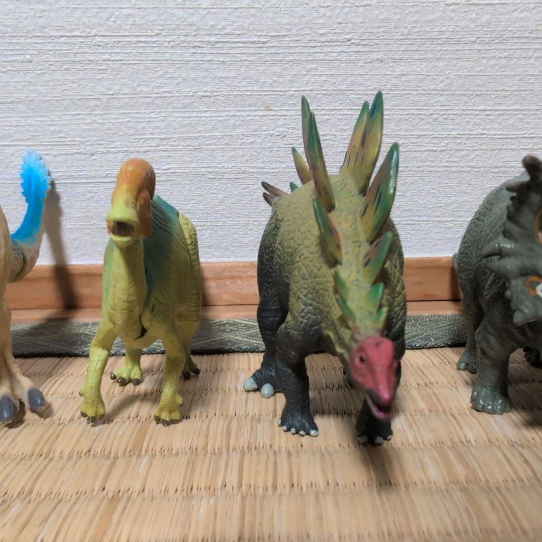 アニア　恐竜など　フィギュア　33体