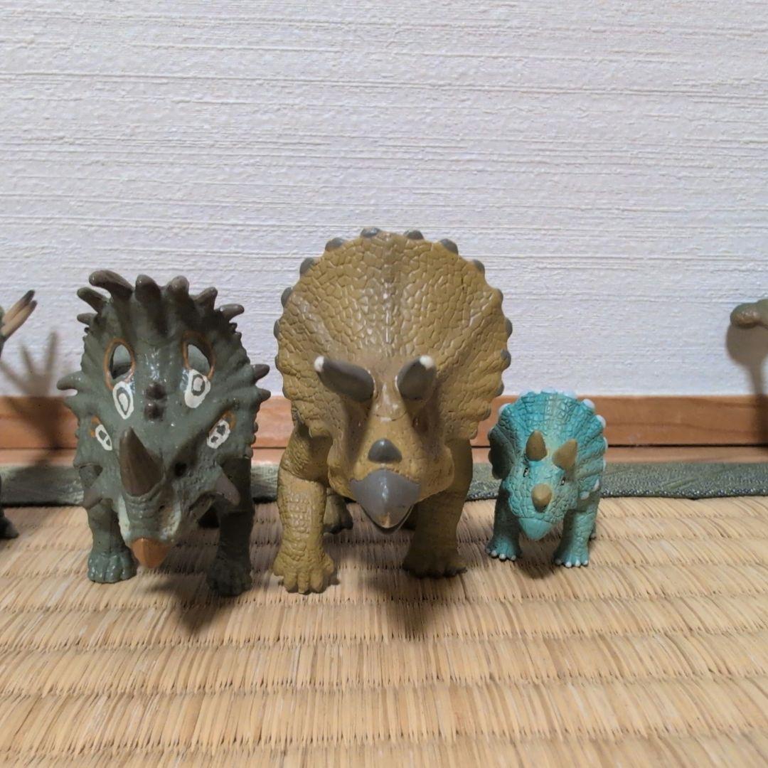 アニア　恐竜など　フィギュア　33体