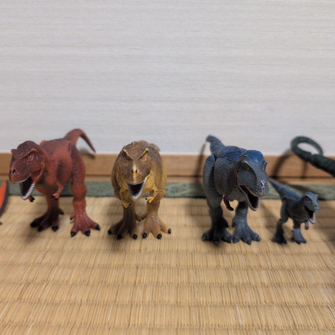アニア　恐竜など　フィギュア　33体