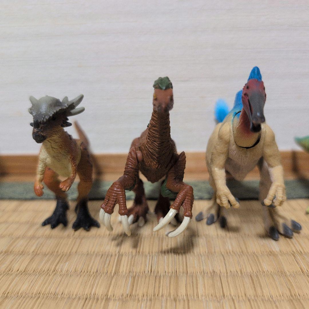 アニア　恐竜など　フィギュア　33体