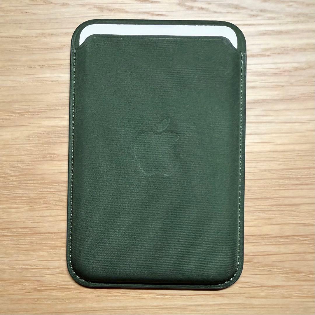 【中古】Apple iPhone17 256GB セージ & 純正アクセサリ
