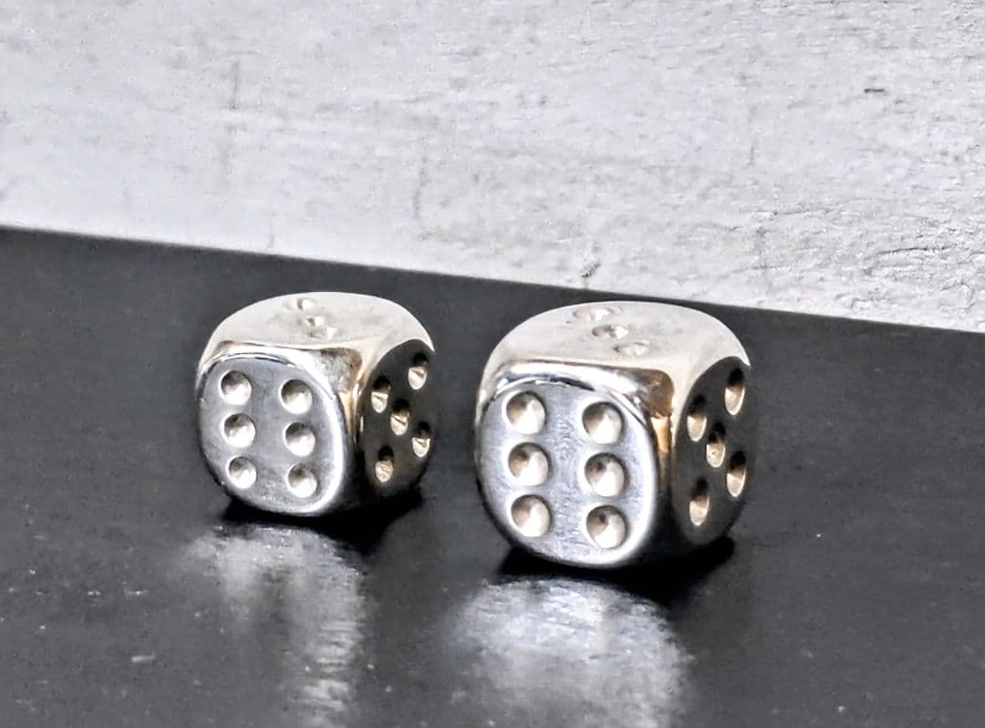 シルバーサイコロアクセサリー