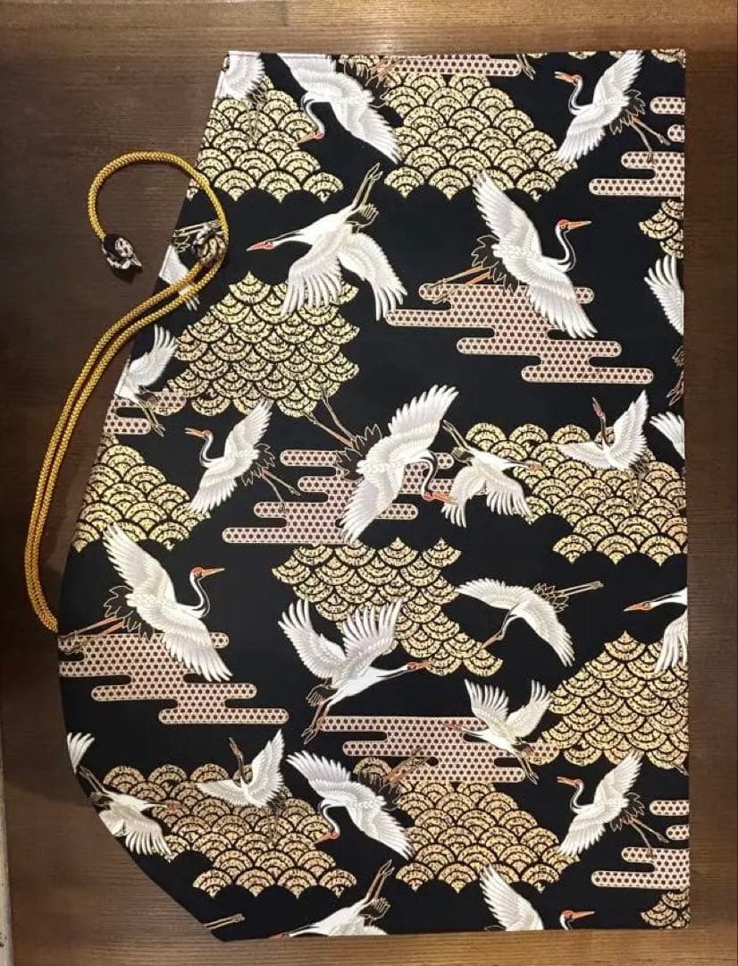 ✴︎ 専用品です　✴︎巻き篠笛袋8本入れ2点（金紺桜、金青海波に鶴）247