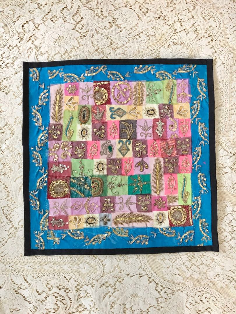 最終価格　新品　美しく素敵！インドザリ刺繍パッチワーク♪クッションカバー　2枚