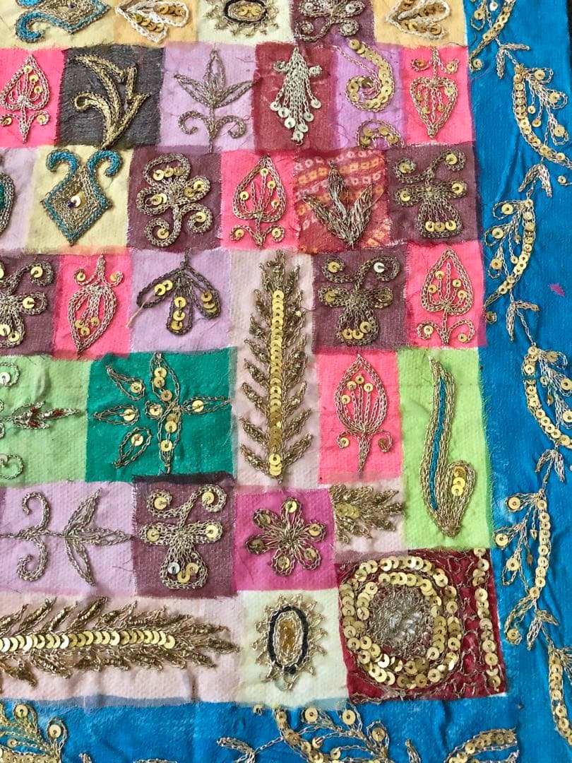 最終価格　新品　美しく素敵！インドザリ刺繍パッチワーク♪クッションカバー　2枚
