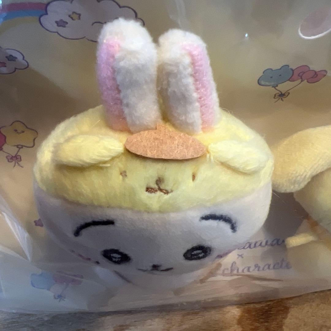 ちいかわサンリオコラボ　ポムポムプリンうさぎブローチ