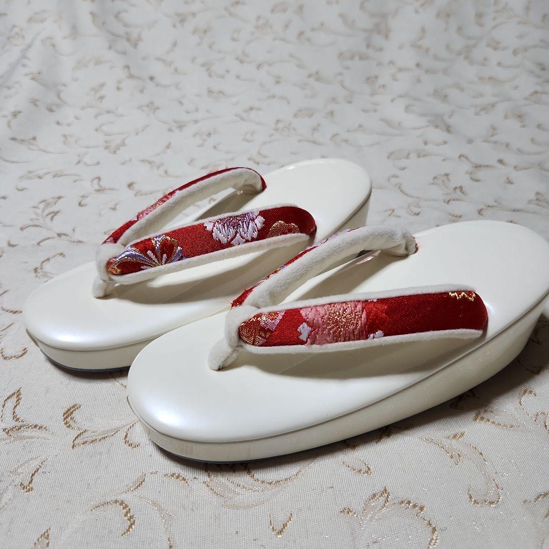 #698 ( 未使用品) 七五三 お正月 草履と巾着 18cm